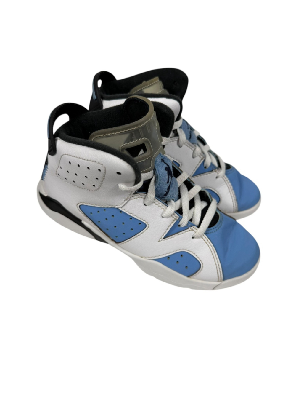 Air Jordan 6 Retro UNC High Top Sneakers White Blue DV3605-410 Kids Size 13.5C